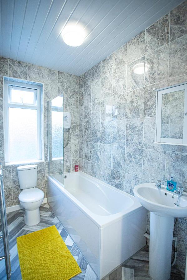 Cheerful 3 Bedroom Home With Netflix And Wi-Fi Middleton  Bagian luar foto