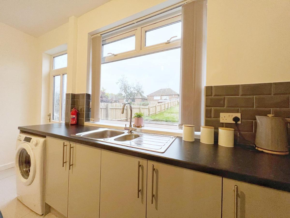 Cheerful 3 Bedroom Home With Netflix And Wi-Fi Middleton  Bagian luar foto